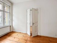 Bezugsfreie 3-Zimmer-Altbau-Eigentumswohnung unweit vom Schloss Charlottenburg entfernt in Berlin - Berlin