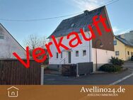 Verkauft! Gemütliches Eigenheim mit großem Garten und Garage – ideal für Familien! - Dernbach (Westerwald)