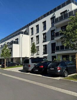 Stilvolle, neuwertige 4-Zimmer-EG-Wohnung mit luxuriöser Innenausstattung mit EBK in Fürth - Fürth