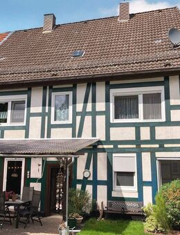 Liebevoll saniertes Einfamilienhaus mit Nebengebäude in Bad Karlshafen-Helmarshausen - Bad Karlshafen