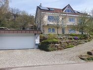 Attraktives Haus in Toplage von Unterkirnach, schöne Aussicht, EEK B, maklerfrei - Unterkirnach