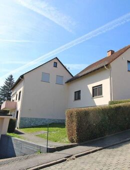 Attraktives Mehrfamilienhaus-Ensemble in gepflegtem Zustand - Hofheim (Taunus)