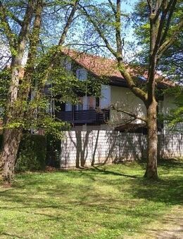 Viel Wohnraum, Garten und gute Anbindung ............ Ideal für eine Familie - Taufkirchen (Landkreis München)
