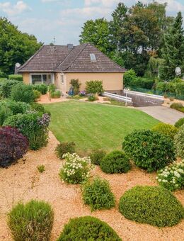 Großzügiger Winkelbungalow in ruhiger Sackgassenlage mit Ausbaupotenzial - Verden (Aller)
