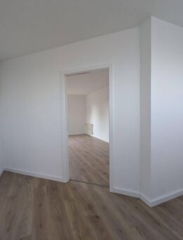 4-Z-Maisonette-Wohnung - Provisionsfrei - Saniert - 130qm - Garage - ETW - 3 Balkone - Keller - Buxtehude