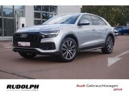 Audi Q8, 55 TFSI e qu S line Luftfeder, Jahr 2021 - Merseburg