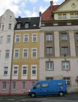 Schöne 2 - Zi.- Wohnung mit Balkon im Grünen und Fernblick über Plauen - Plauen