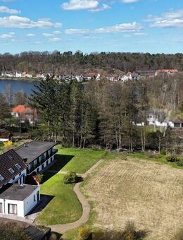 Attraktives Projekt zur Weiterentwicklung - Traumhaftes Grundstück nahe Seenplatte - Mölln (Schleswig-Holstein)