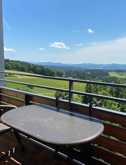 Zwei-Zimmer-Apartment mit Weitblick über den Bayrischen Wald Gemeinschaftsanlage mit Pool und Sauna - Neureichenau