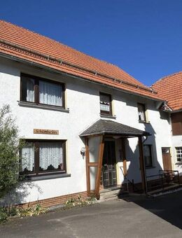 Einfamilienhaus mit Nebengebäude voller Möglichkeiten - Willingen (Upland)