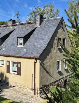 Schöne DHH am Waldrand mit tollem Grundstück! - Schwarzenberg (Erzgebirge)