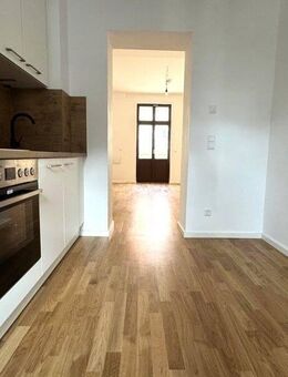 Zentral wohnen mit Stil: 3-Zimmer-Wohnung im *Erstbezug* mit großer Terrasse und EBK - Halle (Saale)
