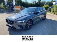 Volvo V60, Polestar Engineered Recharge Plug-In Hybrid AWD T8 Twin Engine EU6d digitales, Jahr 2022 - Regensburg