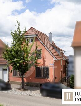 Einfamilienhaus mit Altbaucharme in urbaner Lage von Mühlacker - Mühlacker