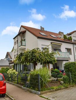 * Pendler aufgepasst! * Charmante 3-ZKB Dachgeschosswohnung mit Garage in ruhiger Lage - Dasing