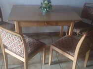 Tisch mit 4 Stühlen - Waltrop