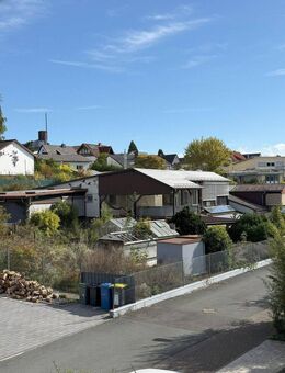 Geräumiges Einfamilienhaus mit Garage und großem Garten in Biebertal - Biebertal