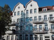 Markkleeberg West - 4-Raumwohnung mit 2 Balkonen, Stellplatz und großem grünen Mietergarten - Markkleeberg