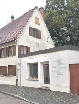 Wohn-und Geschäftshaus mit Hof, Garten und Stellplatz mitten in der Stadt - Nördlingen