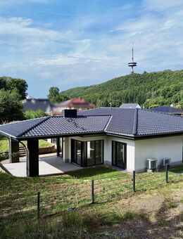 Attraktiver Bungalow mit hochwertiger Ausstattung und traumhafter Südterrasse - Porta Westfalica