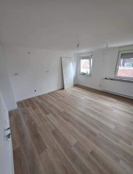 Erstbezug nach Kernsanierung - großzügige 4-Zimmer-Wohnung - Wiesbaden