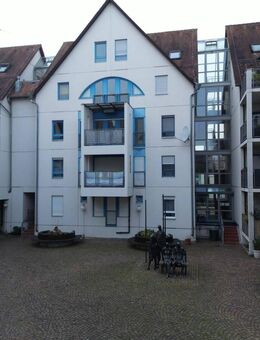 Charmante 2-Zimmer-Wohnung mit Tiefgaragenstellplatz und Hausmeisterservice in Maichingen - Sindelfingen