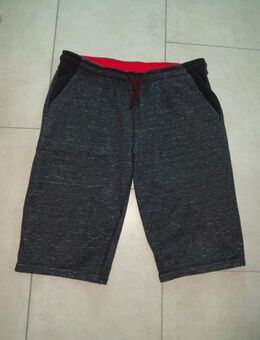 Bermuda-Shorts für Jungs zu verkaufen *Größe 182* - Walsrode