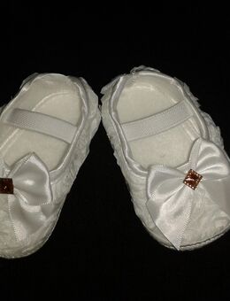 Kinder Mädchen Baby Babygirl Babyschuhe Boots Bootes Krabbelschuhe Weiß Festlich Schleife One Size Einzelheit ca. 6 - 18 Monate NEU - Albstadt