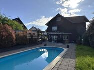Ruhig gelegenes EFH mit Anbau und Pool wartet auf Ihre Ideen und Gestaltungen! - Much