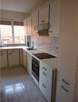 INNENSTADTNAHE 3-Zi.-WOHNUNG - im 2. OG mit 2 Balkonen in Oberesslingen - 138-24 - Esslingen (Neckar)