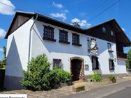 Ehemalige Gaststätte mit großer Wohnung und Fremdenzimmern in Herschbach (OWW) - Steinefrenz