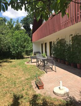 Abs.ruhiges Mulitfunktionshaus,2 ELW,11 Zimmer,4 Ebenen,Ortsrand,sehr gute Infrastruktur,Naherholung und Anbindung - Roßtal