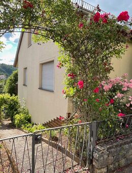 Zweifamilienhaus mit traumhafter Aussicht - Niederstetten