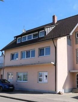 Nette Hausgemeinschaft freut sich auf ruhige Nachbarn! Tolle DG-Wohnung in Schliengen - Schliengen