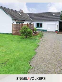 EFH mit Garage, Carport und viel Platz ums Haus - Großefehn