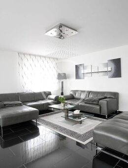 405 m² Gesamtfläche: Vielseitiges Wohn- und Geschäftshaus mit hochwertiger Ausstattung - Meckenbeuren