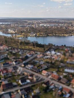 PREISSENKUNG! - Wohnen und Leben in Wassernähe + Arbeiten möglich, in fußläufiger Wassernähe - Waren (Müritz)