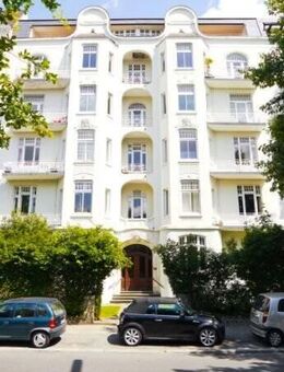 6-Zimmer-Altbau unweit der Alster. Ideale Wohung / Praxis / Atelier / Wohnbüro - Hamburg