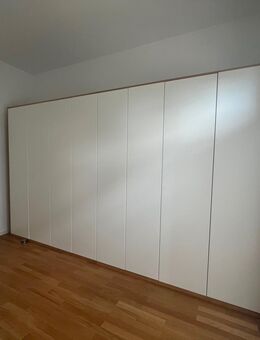Kleiderschrank und Vitrine Rietberger Möbelwerke - Bremen