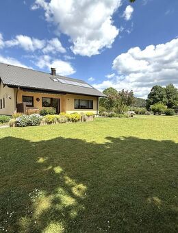 Gepflegtes Mehrgenerationenhaus mit sonnigem Grundstück - Oberndorf (Neckar)