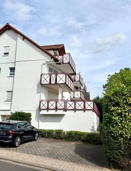 Hermann Immobilien: Lichtdurchflutete 2-Zimmer-Wohnung mit Skyline-Blick in Langenselbold - Langenselbold