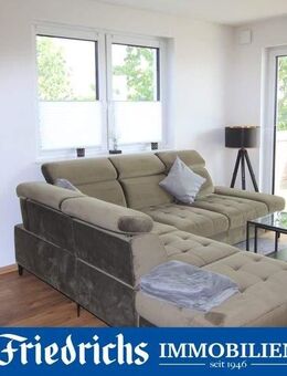 Neuwertige 2-Zimmer-Dachgeschosswohnung mit großer Dachterrasse in zentraler Lage von Wiefelstede - Wiefelstede