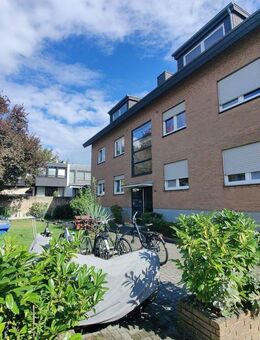 Stilvoll renovierte 2-Zimmer-Wohnung mit Balkon in ruhiger Lage - Wesseling