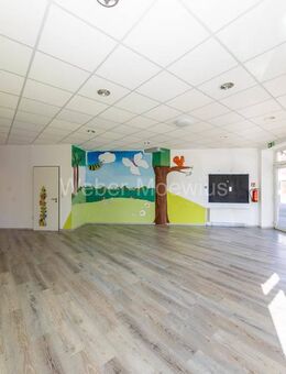 Ihr Projekt: Umbau Gewerbefläche in Erdgeschosswohnung / 2 TG-Stellplätze inklusive - Siegburg