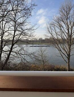 Wohnen direkt am Rhein mit Blick auf den Dom. Stilvolle 70 m² Designwohnung in Köln-Mülheim - Köln