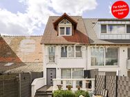 Wohnen mit Charakter: Gepflegtes Einfamilienhaus mit Garten, Kamin und Carport - Stutensee