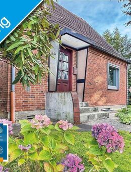 FREI // hyggeliges, schönes, großes Eckgrundstück // teilsaniertes Haus // Garage - Grevenkrug