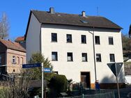 Gepflegte Doppelhaushälfte mit zwei Wohnungen und schönem Gartengrundstück in Weilburg - Ahausen - Weilburg