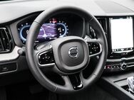 Volvo XC60, B4 (B) Plus Dark # Automatik, Jahr 2024 - München