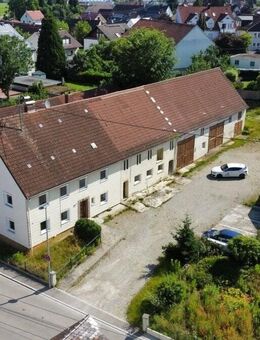 Alter Bauernhof zu verkaufen! Haus mit Bauernstadl und Garagen! - Diedorf